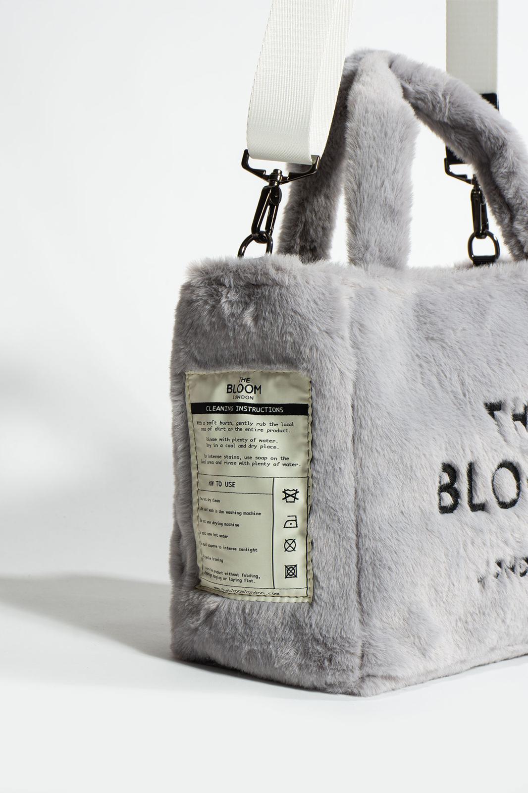 Fluffy tote british short hair